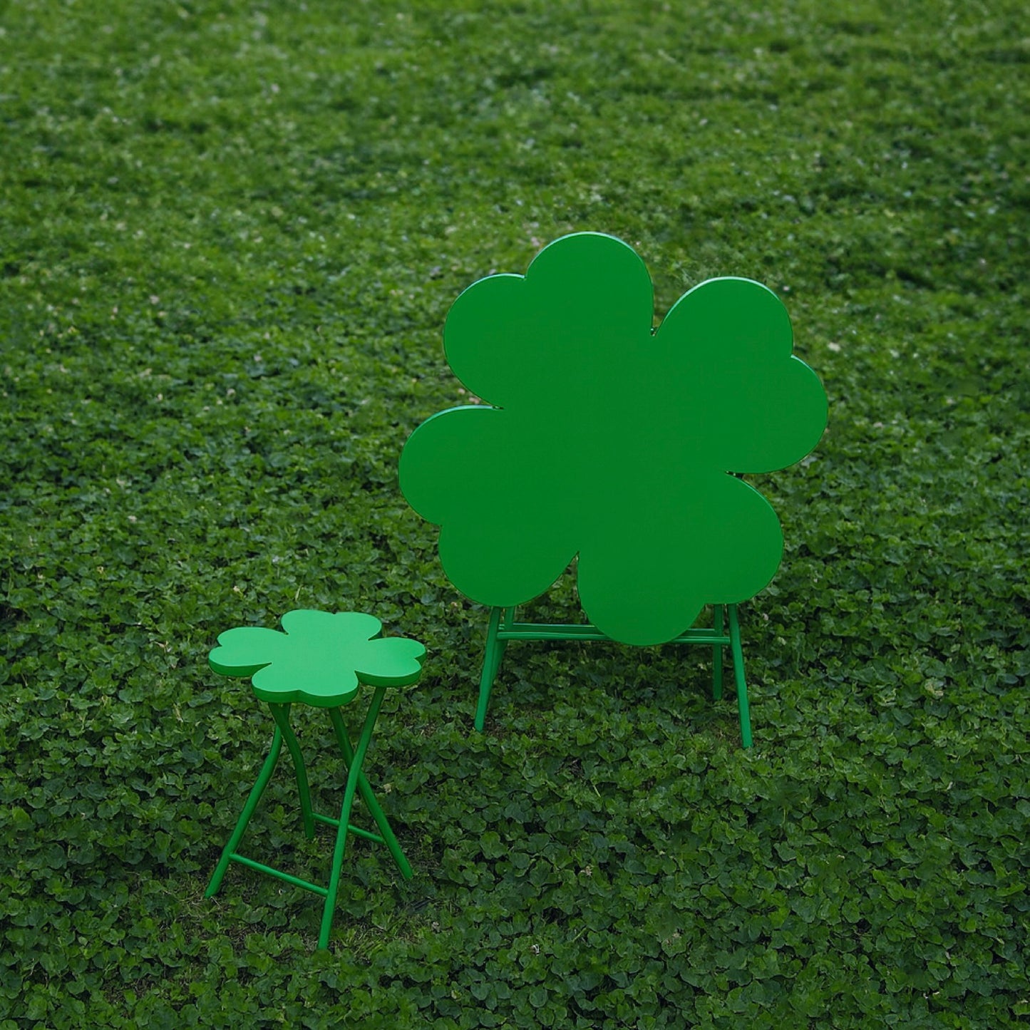 Clover Stool