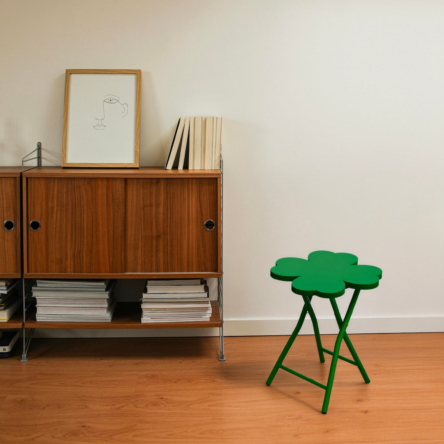 Clover Stool