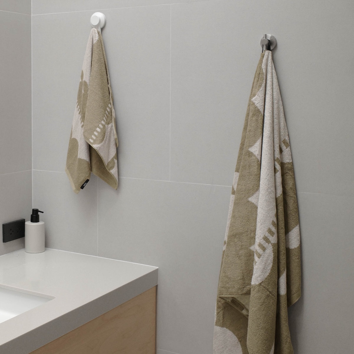 Laku Towel