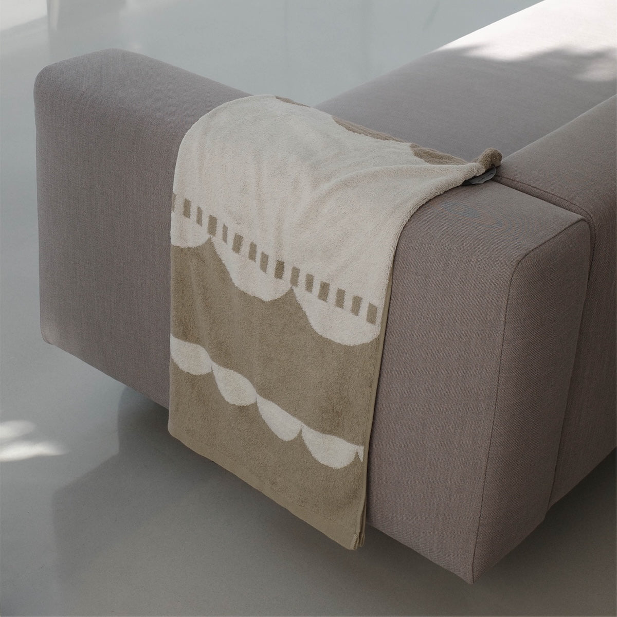 Laku Towel