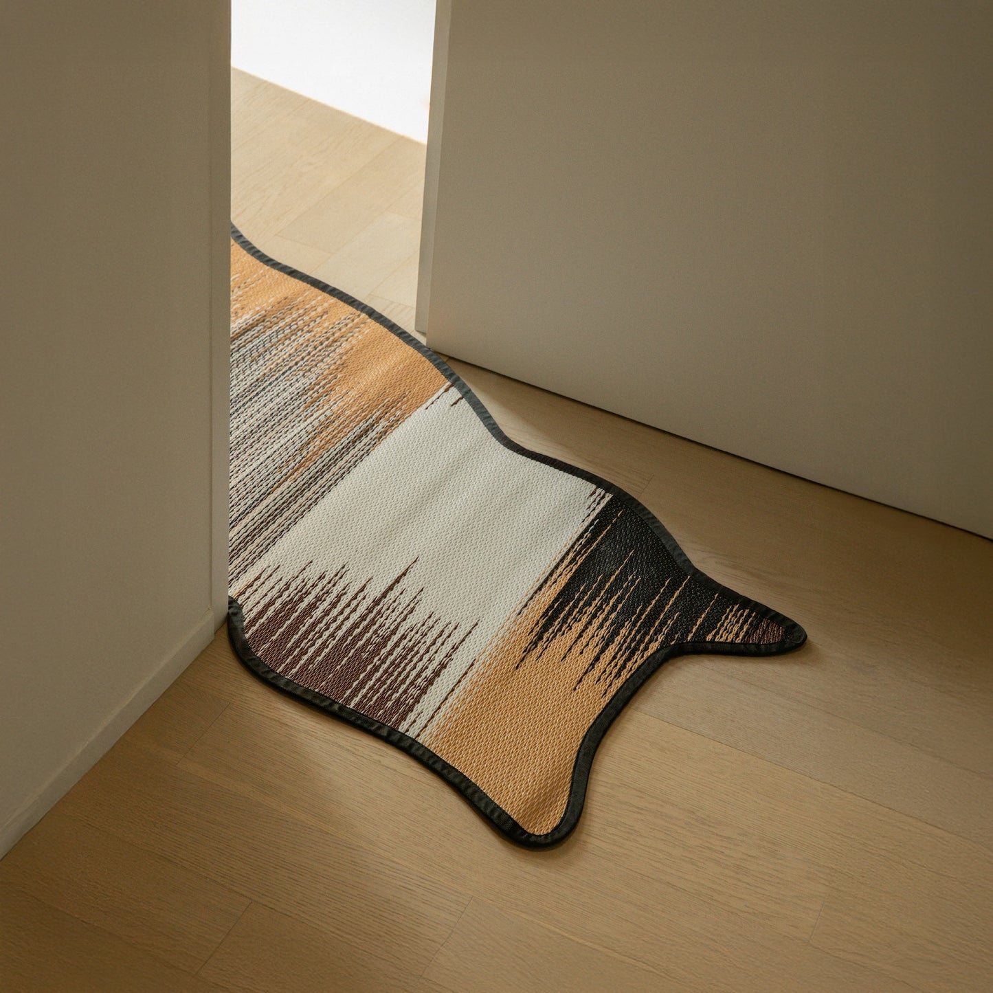Aamu – Feline