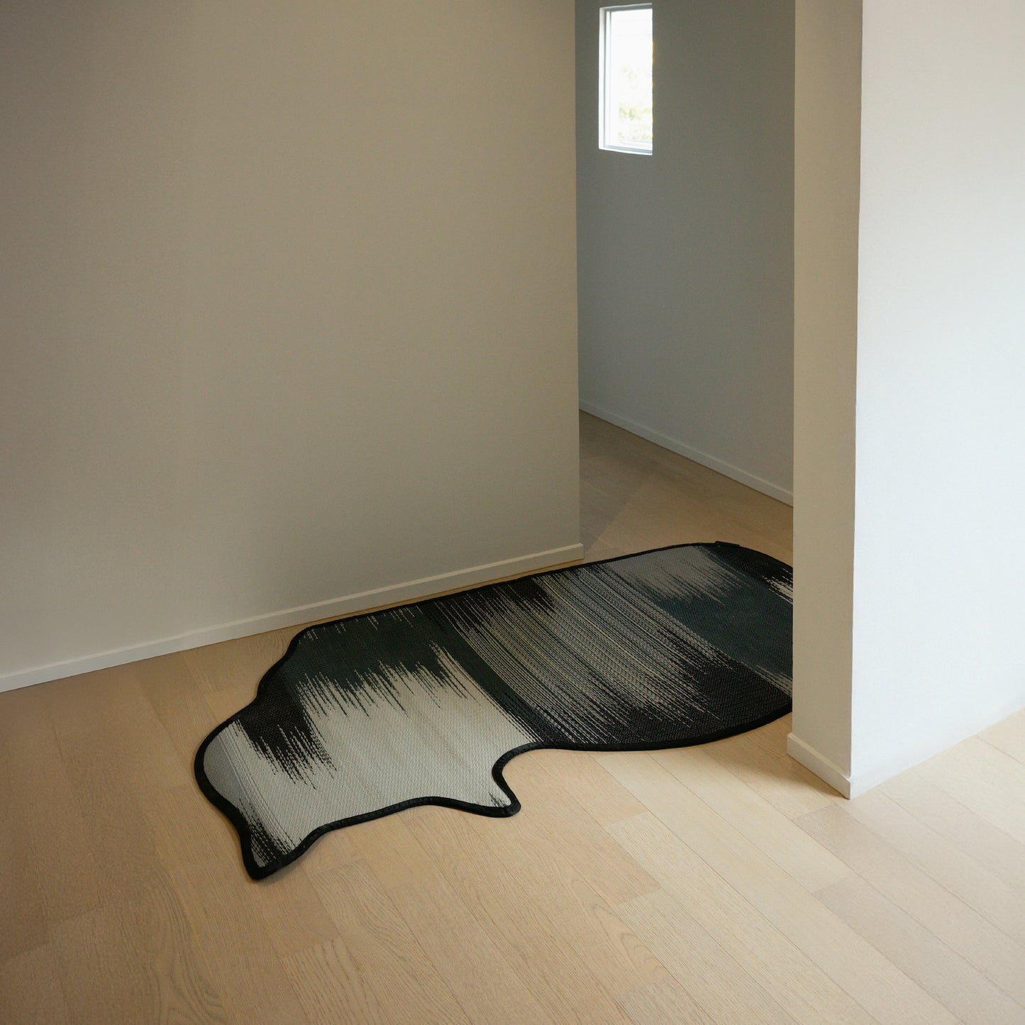 Aamu – Feline