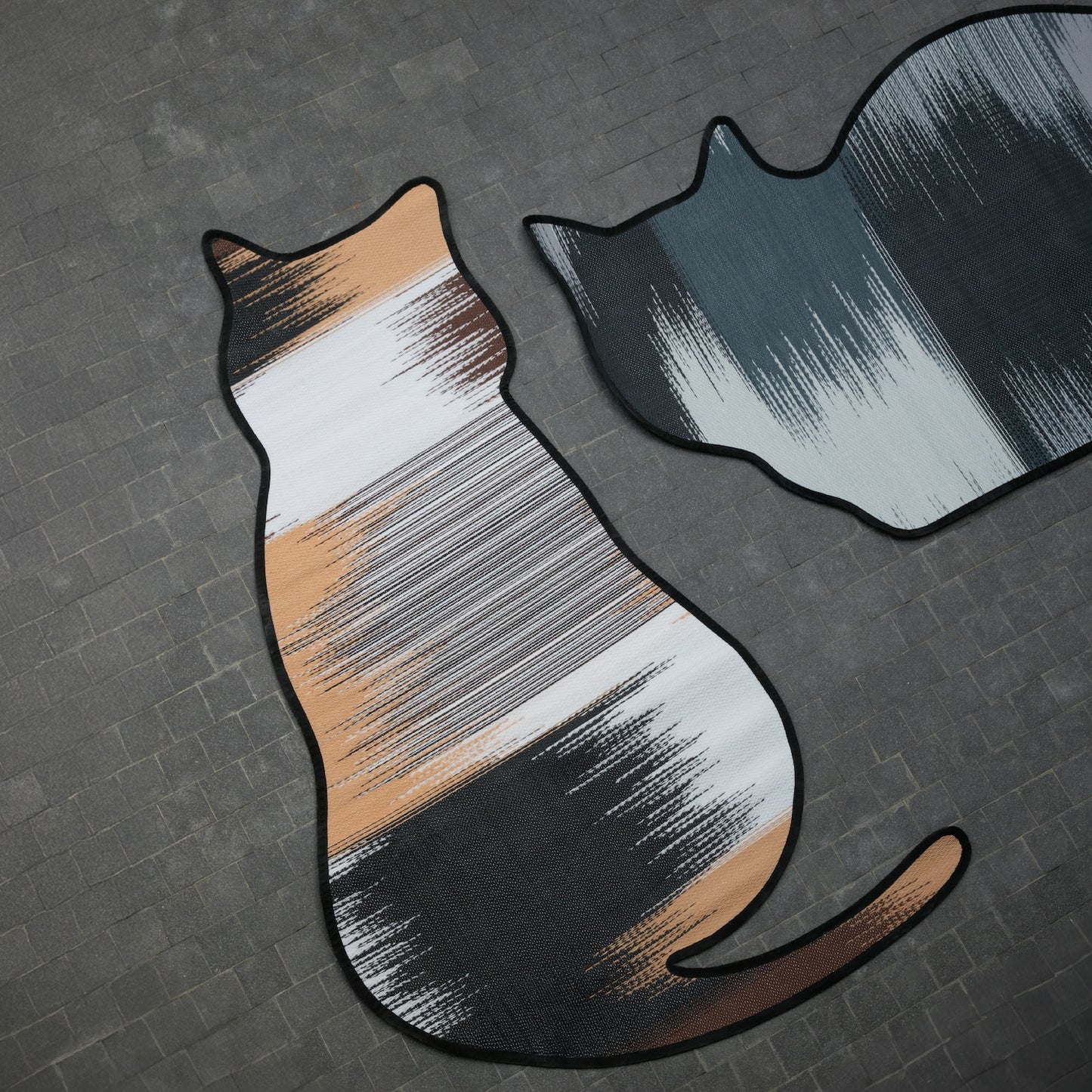 Aamu – Feline
